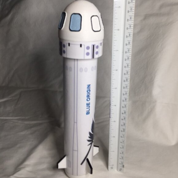 Executive Desk Model of the Blue Origin New Shepard Rocket - Picture 2 of 4